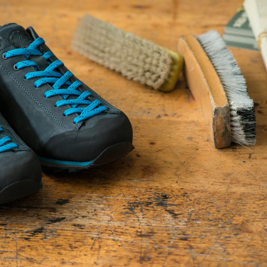 Wandelschoenen onderhouden